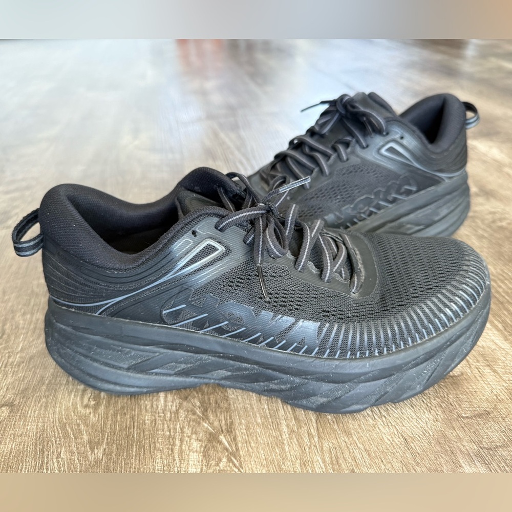 Mens HOKA Bondi 7 Running Shoes Size 8 Black EUC